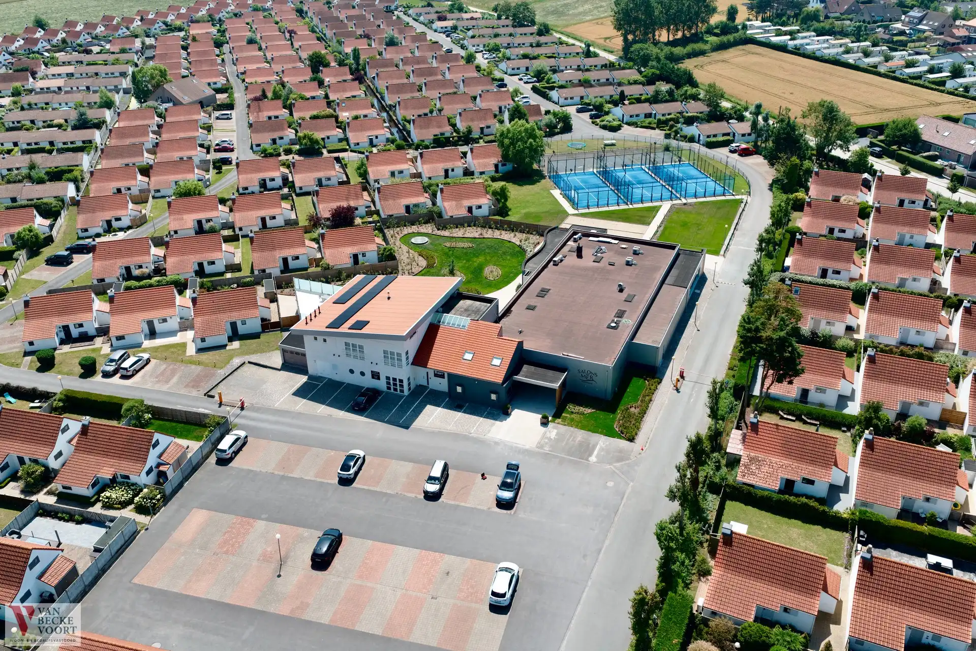 Exclusief veelzijdig padel- en horecaconcept foto 4