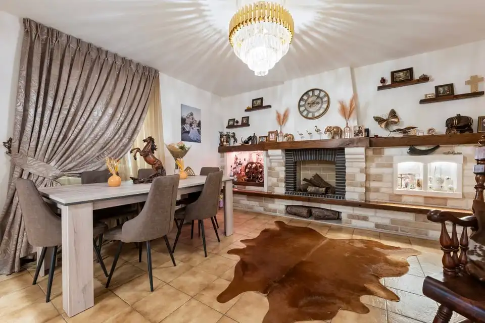 VERRASSEND RUIME GEZINSWONING MET 3 SLKS IN MONTENAKEN foto 11