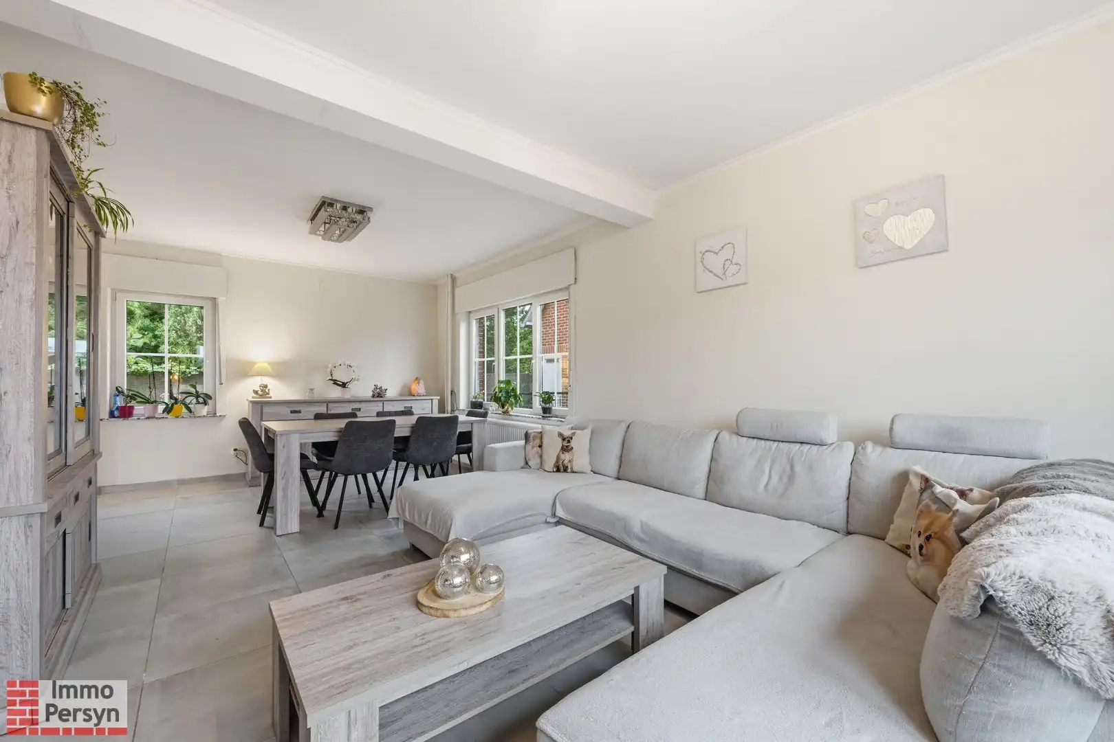 Charmante, gerenoveerde woning met carport en tuin foto 6