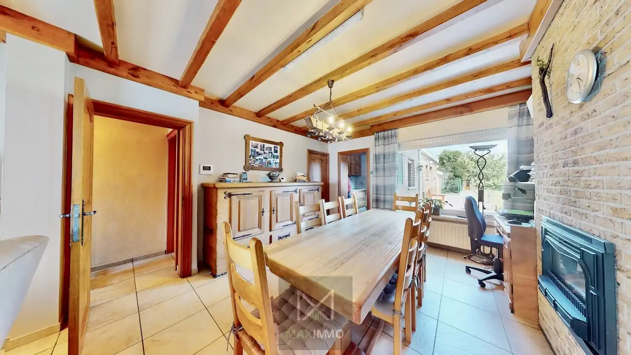 Woning met 3 garages, zonnepanelen, ruime tuin & aparte toegang – 830 m² perceel in Lauwe foto 3