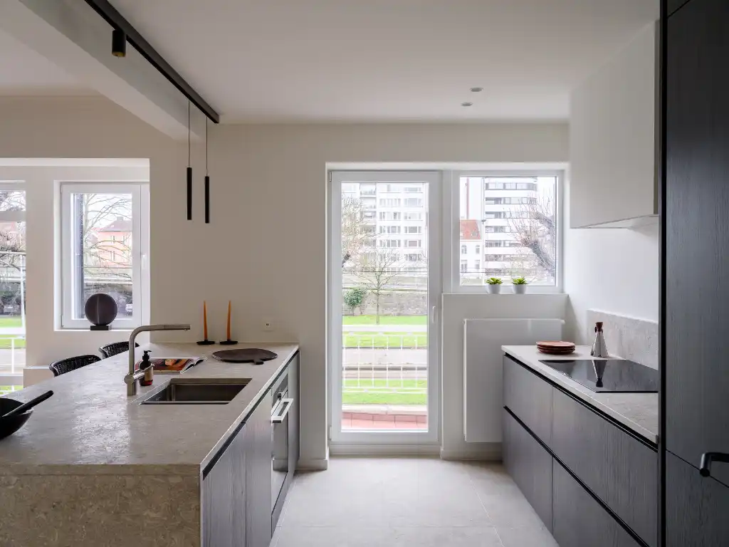 Te Huur - Ruim en stijlvol 3-slpk appartement gelegen aan het Zuidpark foto 8