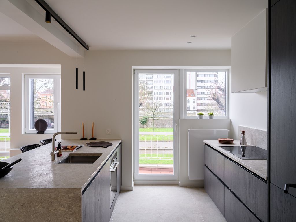 Te Huur - Ruim en stijlvol 3-slpk appartement gelegen aan het Zuidpark foto 8