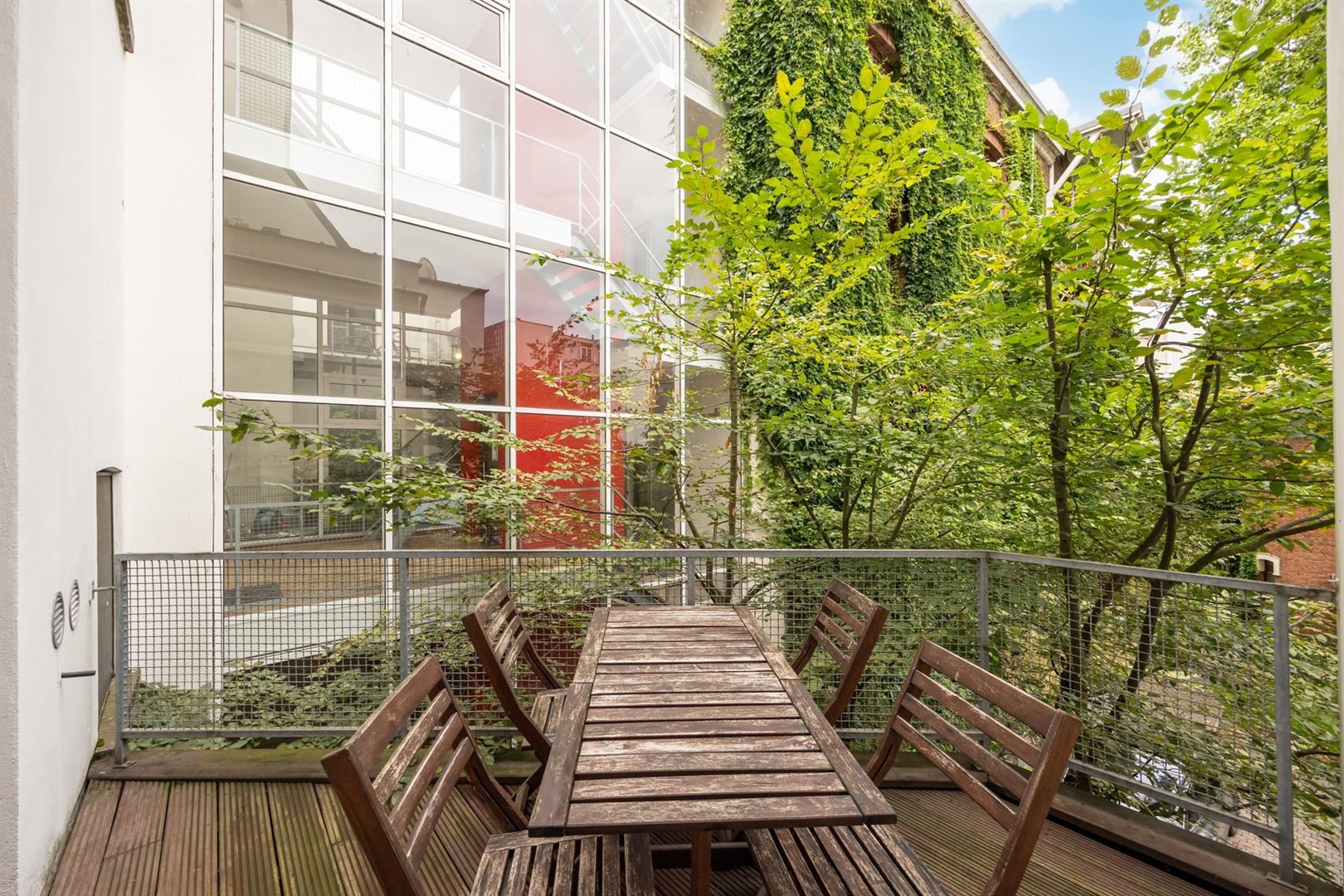 Gerenoveerd appartement met terras foto 5