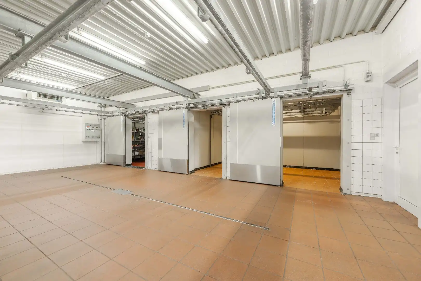 PRESTIGIEUZE VILLA MET LOODS VLAKBIJ CENTRUM PITTEM foto 19