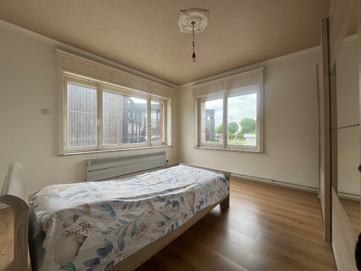 Ruime woning te koop in Harelbeke!  foto 10