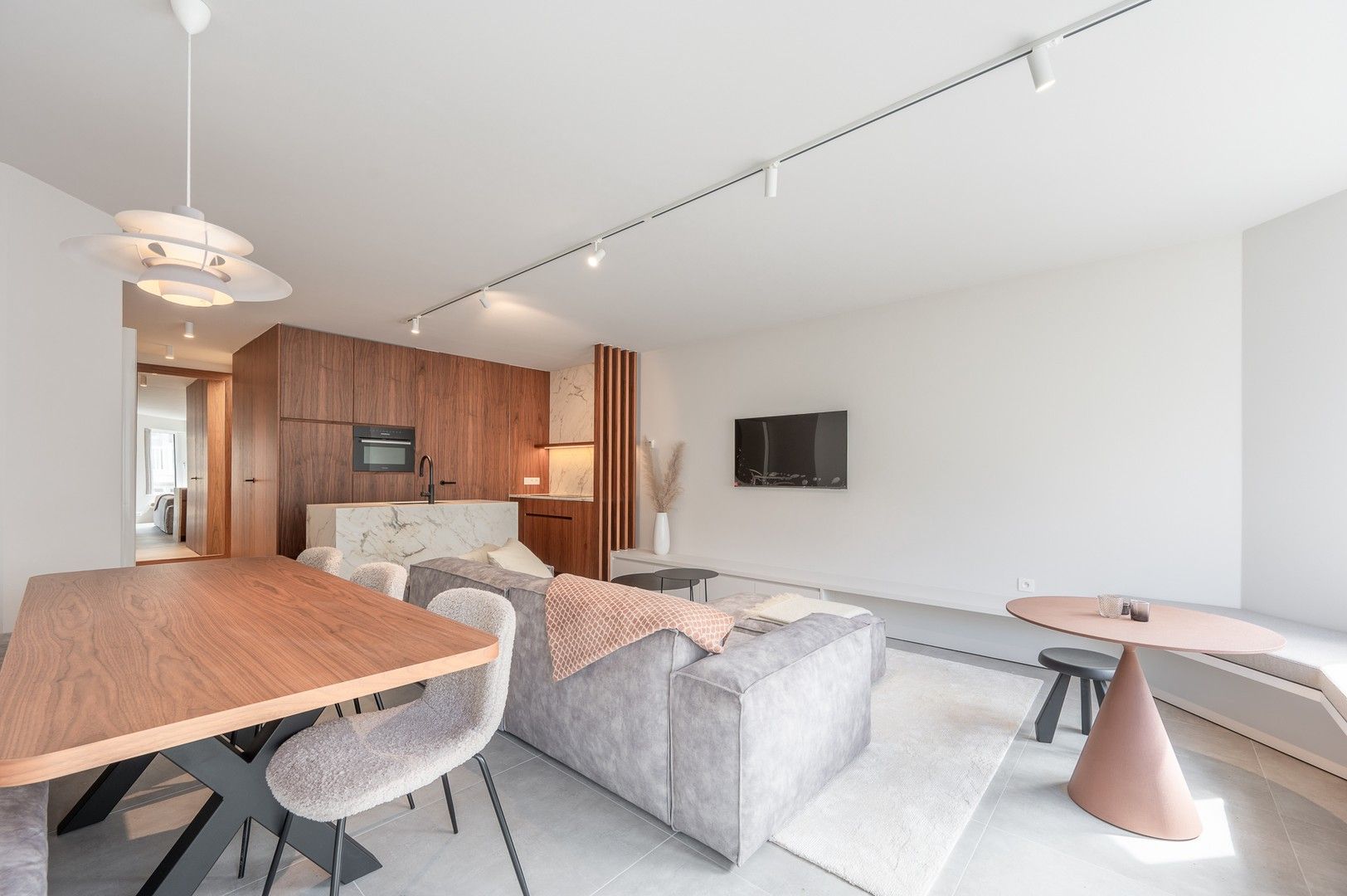 Luxueus gerenoveerd appartement met zijdelings zeezicht, ideaal gelegen nabij het Driehoeksplein. foto 4