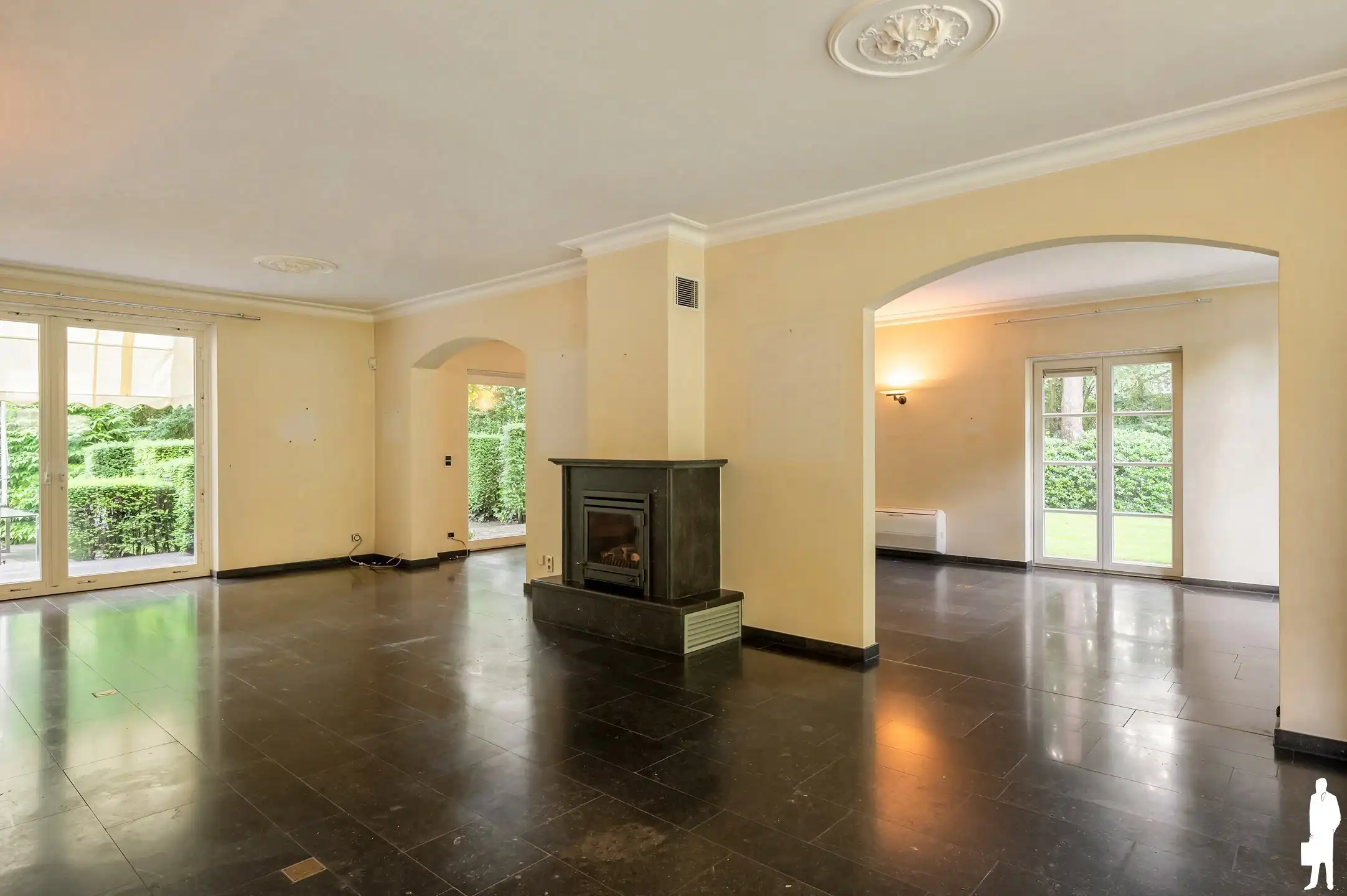 Op absolute toplocatie gelegen villa! foto 8