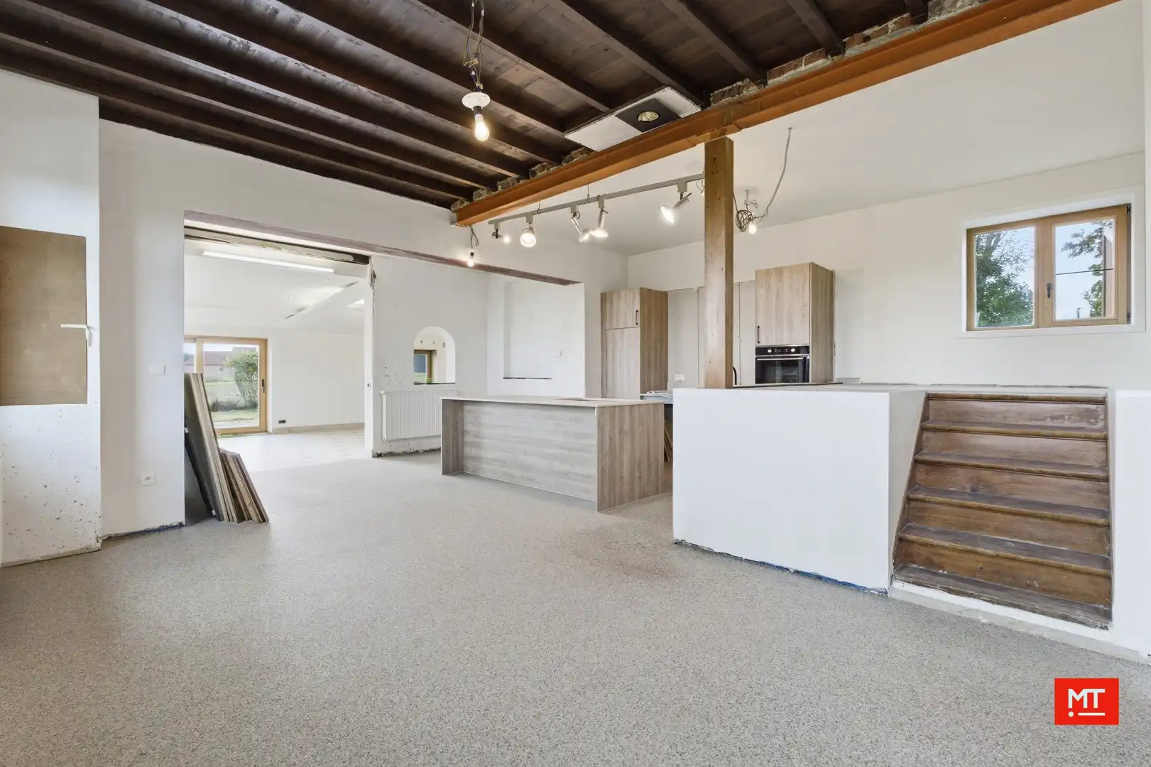 Landelijk gelegen alleenstaande woning met 3 slaapkamers en zonnige tuin te Zillebeke foto 2