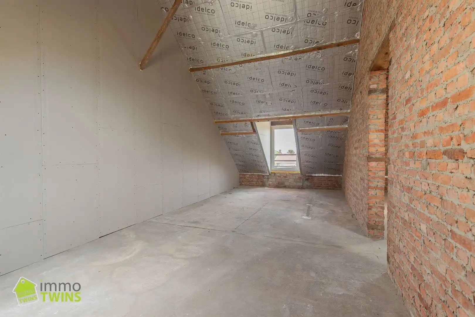 Te koop Instapklare ruime woning met achterliggende weide in Zele foto 29