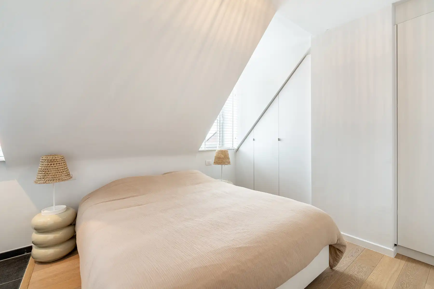 Gemeubeld instapklaar duplexappartement gelegen Lippenslaan foto 15