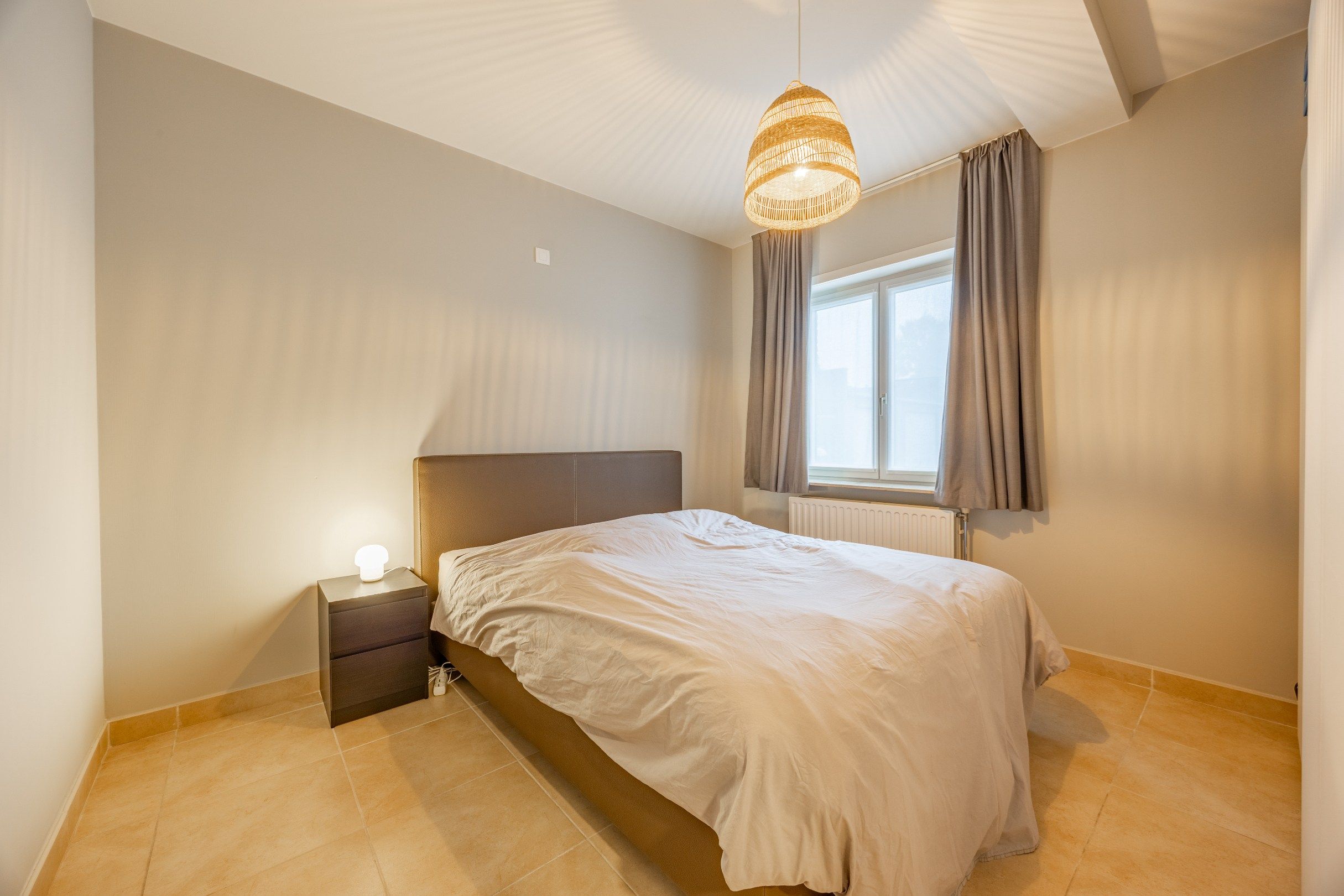 CENTRAAL GELEGEN APPARTEMENT MET GARAGE foto 9