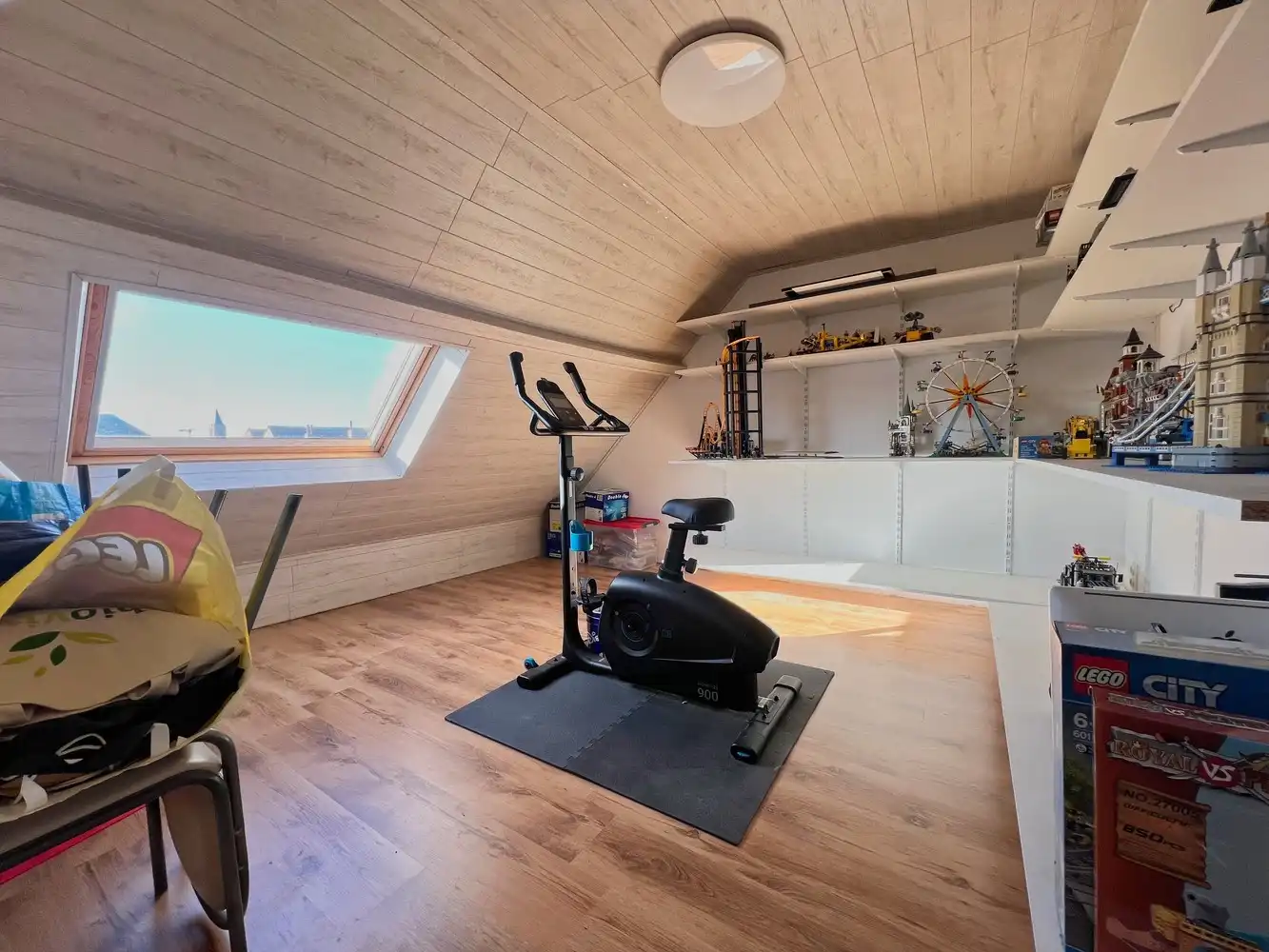 Lichtrijke gezinswoning met 4 slpks. + zonnige tuin! foto 12