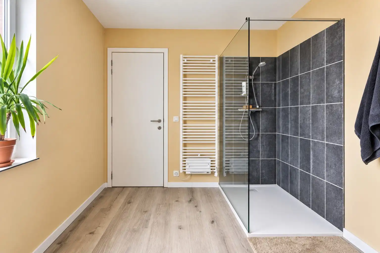 Ruime recente woning met home-office, 3 slaapkamers, tuin met uitweg & garage. (aankoop aan 2% mogelijk!) foto 19