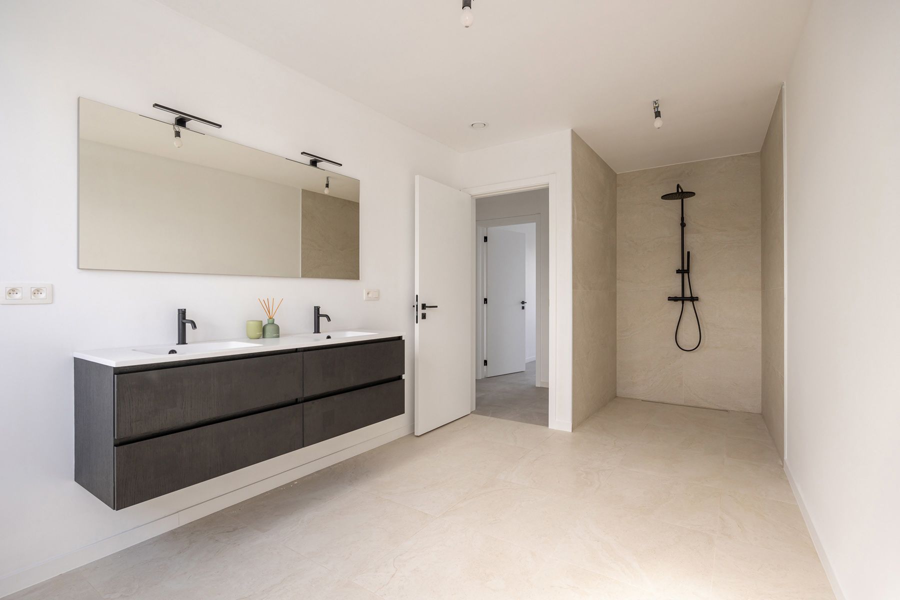 Prachtige, energiezuinige woning met poolhouse! foto 18