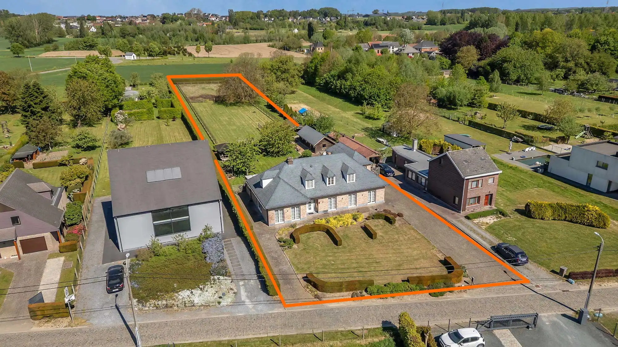 Prachtige woning op een uitzonderlijk perceel van 4.294 m² foto 4