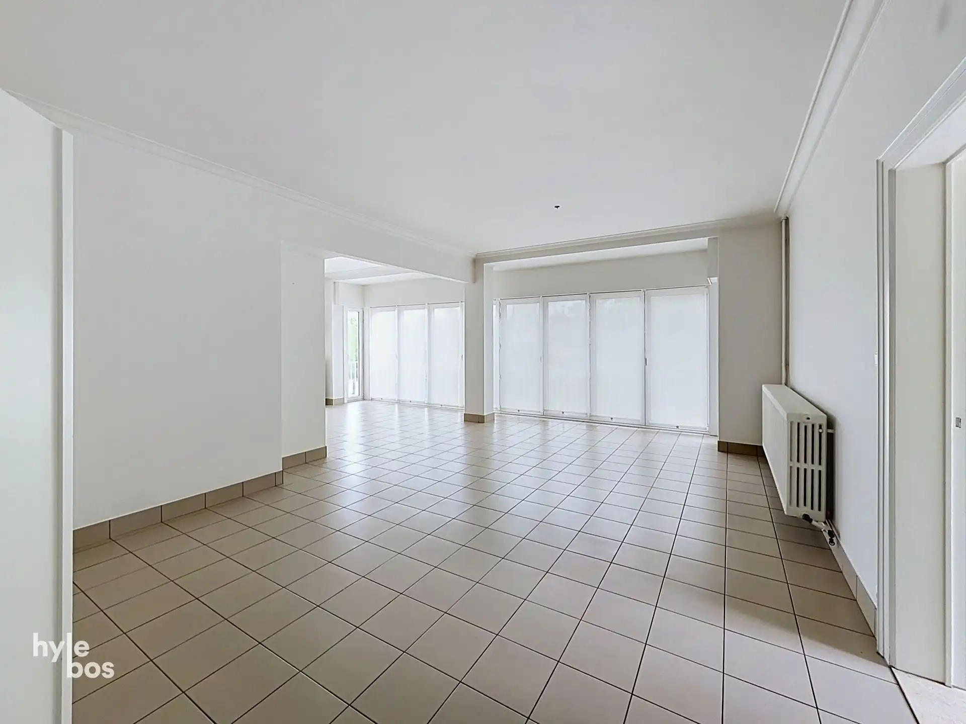 3 slaapkamer appartement met ruim terras en autostaanplaats foto 4