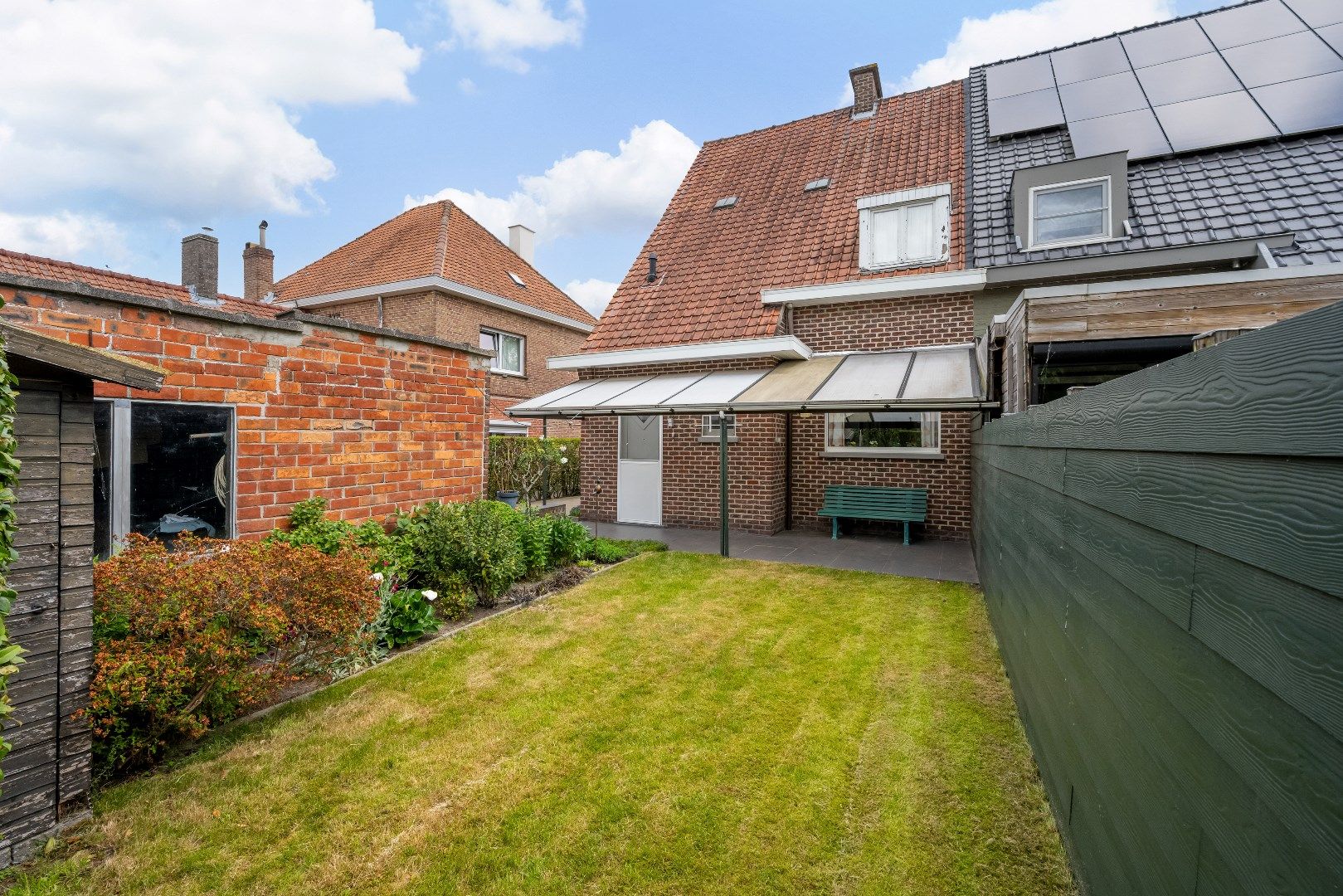 Te renoveren halfopen bebouwing op een gunstige locatie in Mariakerke foto 4