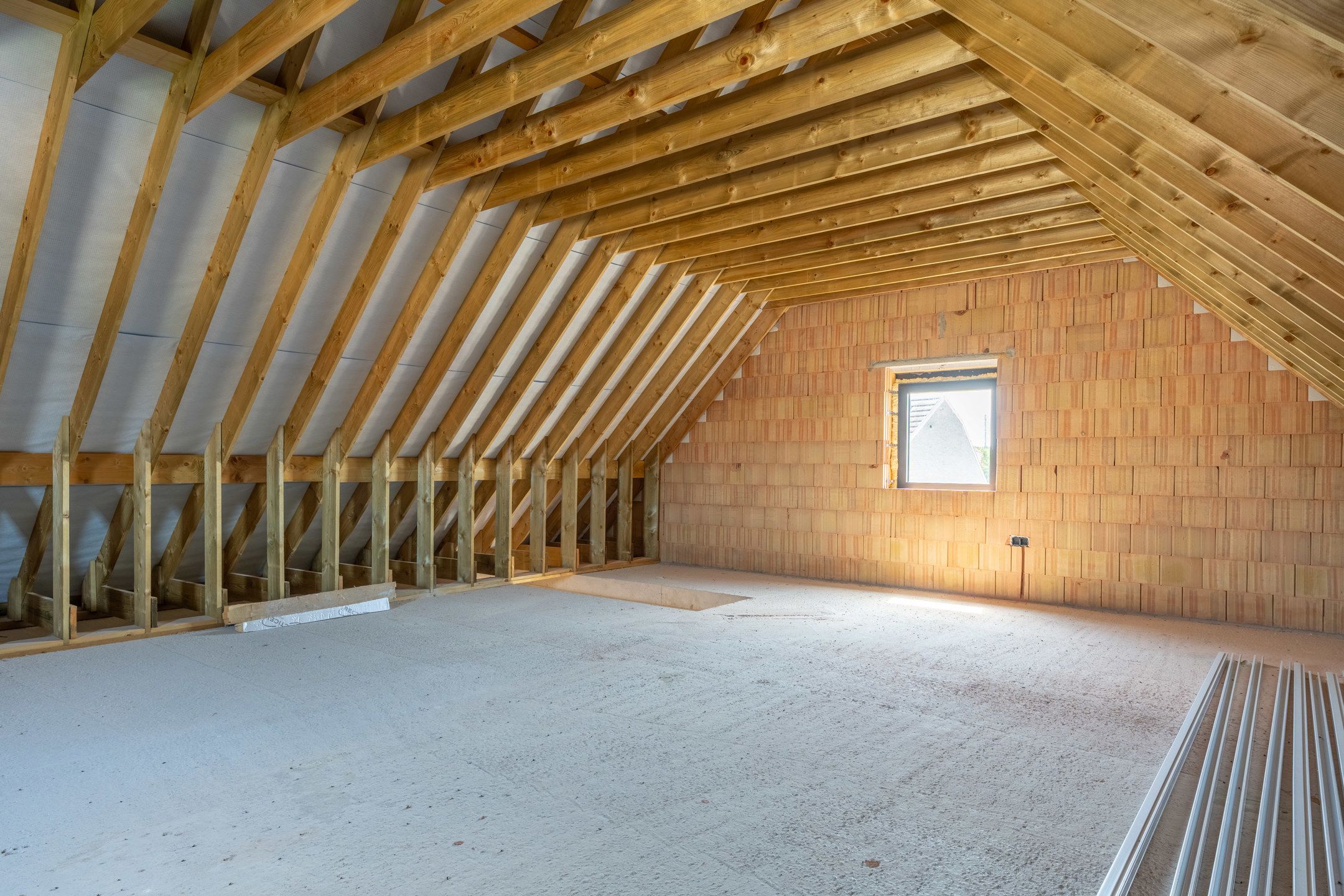 Verder af te werken woning met o.a. 4 slaapkamers, inpandige garage, ... foto 19