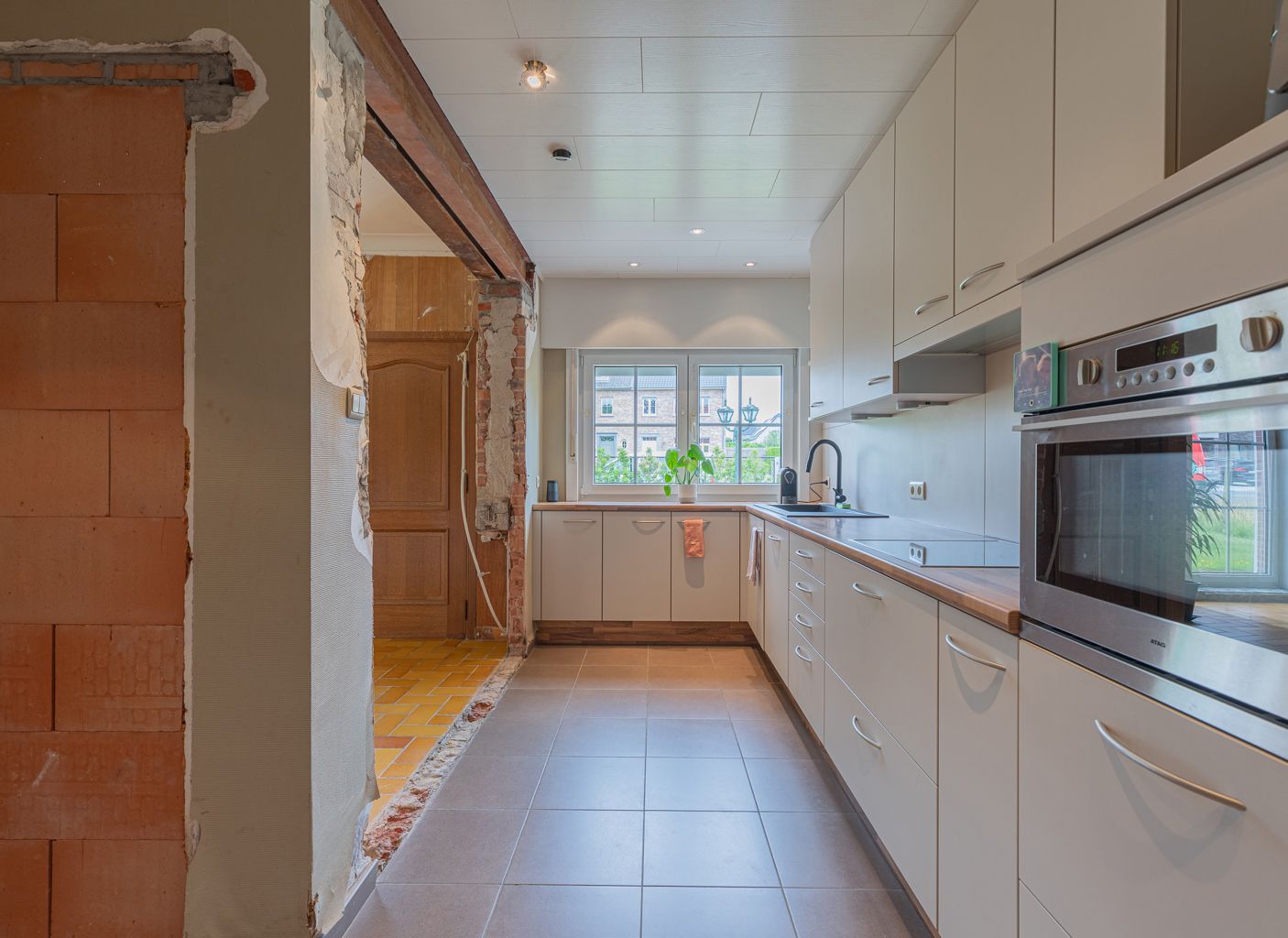 Rustig gelegen woning met 3 slaapkamers en grote tuin! foto 6