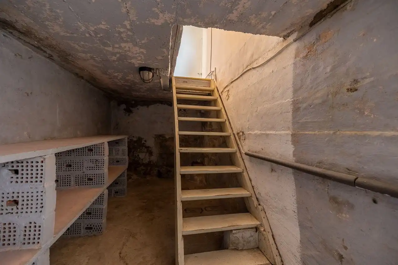 Karaktervolle woning met grote tuin, bijgebouwen en uitbreidbaar zoldervolume op een verrassend diep perceel foto 33