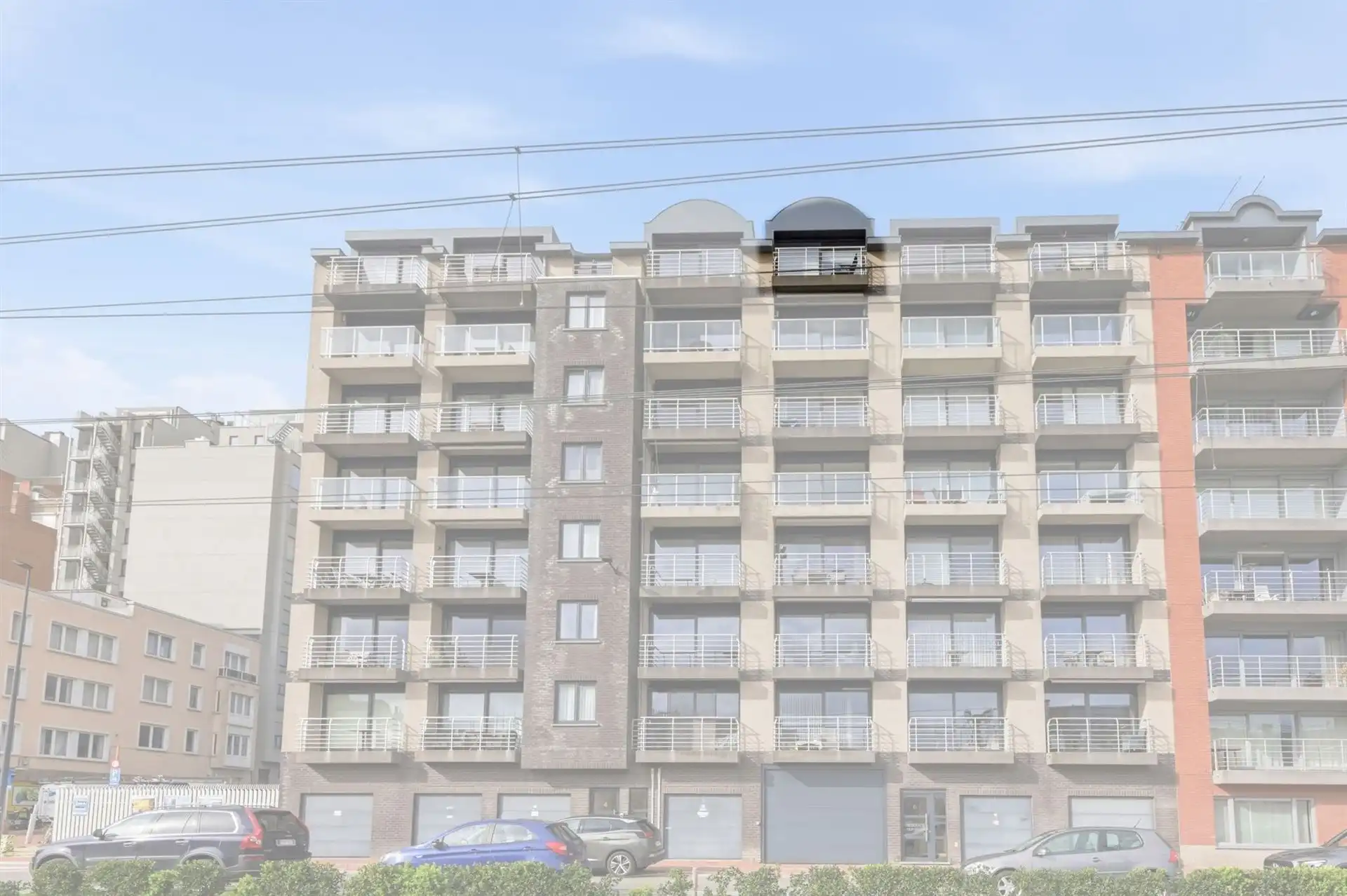 ZUIDGERICHT / VLAK AAN ZEEDIJK  foto 16