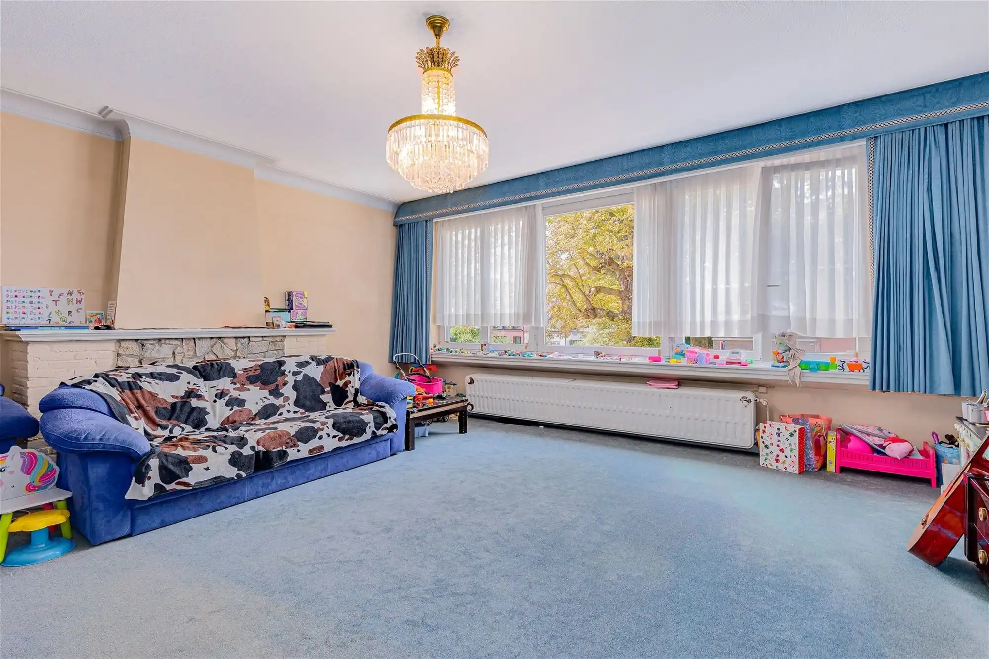 Ruim 3-slaapkamerappartement in topwijk te Berchem foto 3