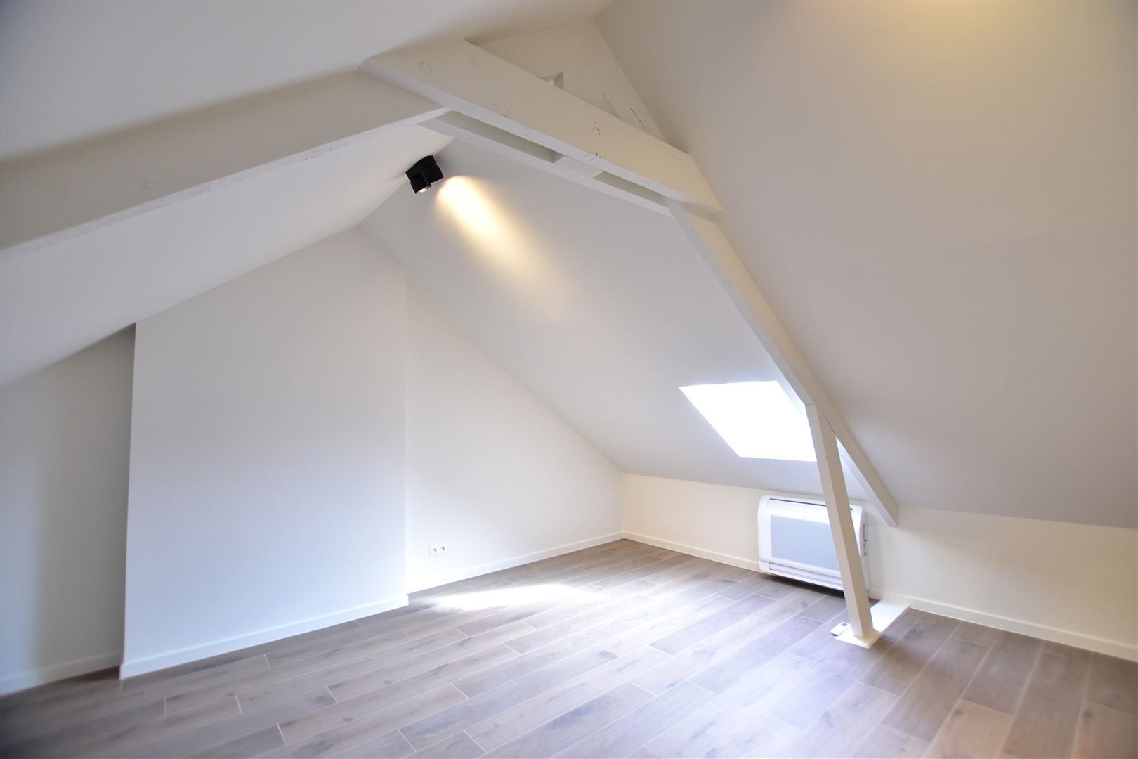 Volledig gerenoveerde gezinswoning te Hamme foto 19