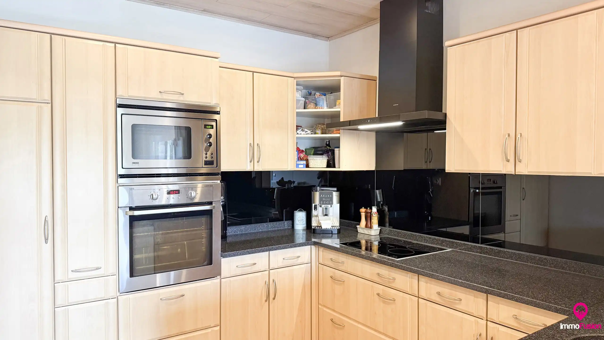 Charmante woning met 5 slaapkamers op een ruim perceel foto 15