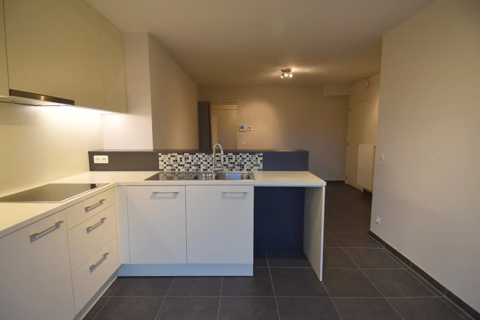 1 slaapkamer appartement met ruim terras te Wevelgem foto 6