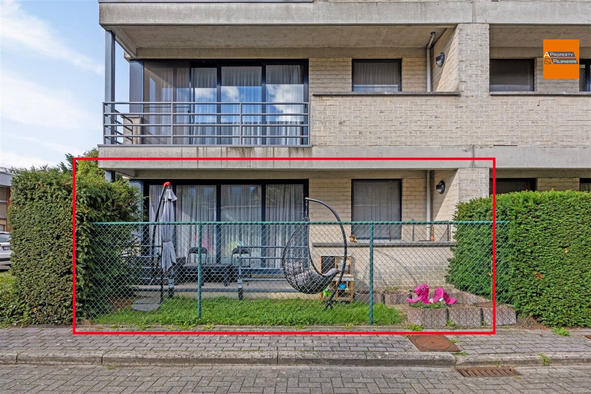 IN OPTIE Appartement 1 slpk met tuintje en garage foto 2