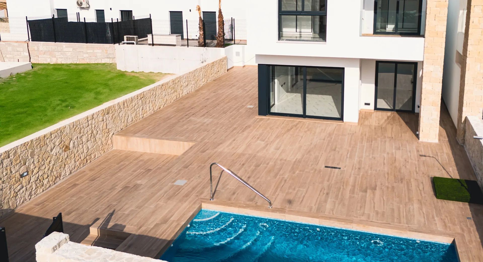 Beleef ultieme luxe aan de Costa Blanca: exclusieve villa’s met solarium en privézwembad – jouw Mediterrane paradijs foto 27
