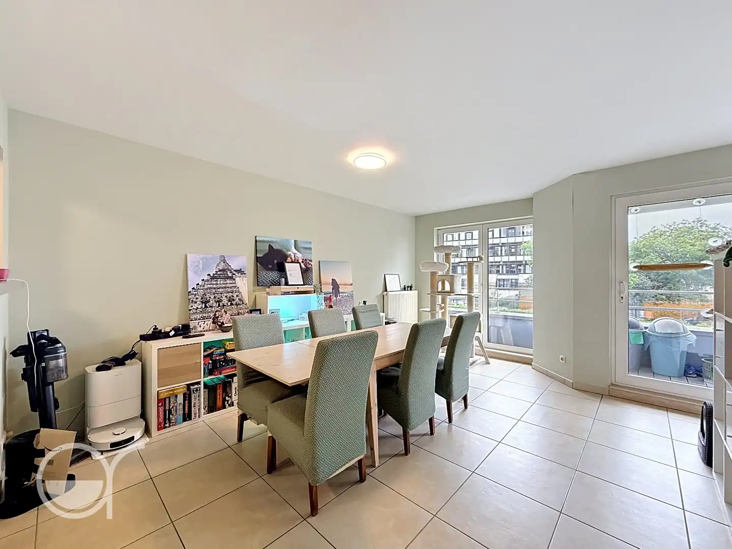 Ruim appartement met terras, zicht op de Leie en twee autostaanplaatsen foto 3