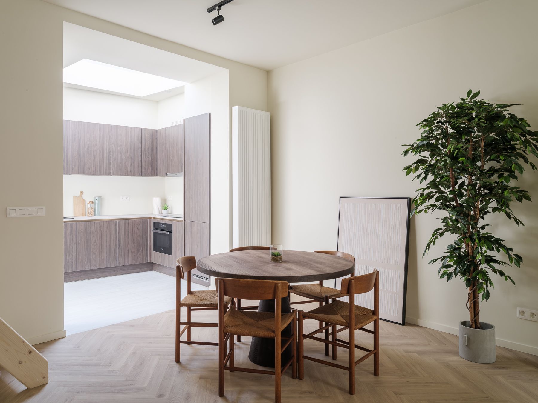 Stijlvol gerenoveerde woning vlakbij het Keizerpark foto {{pictureIndex}}