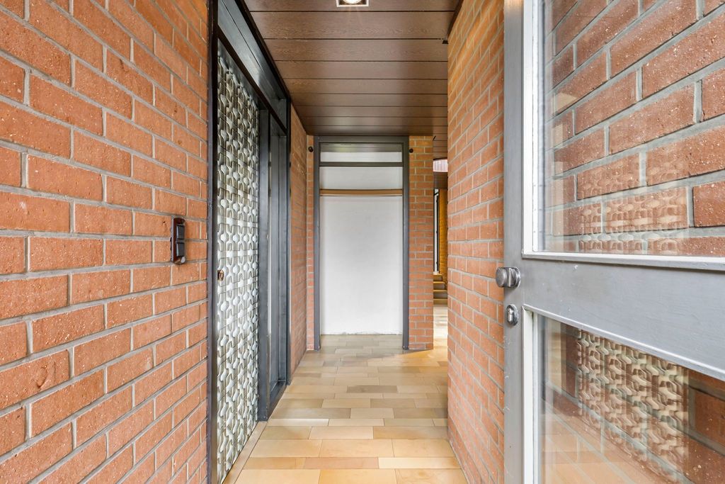 Uitstekend gelegen woning op 1201m²! foto 5