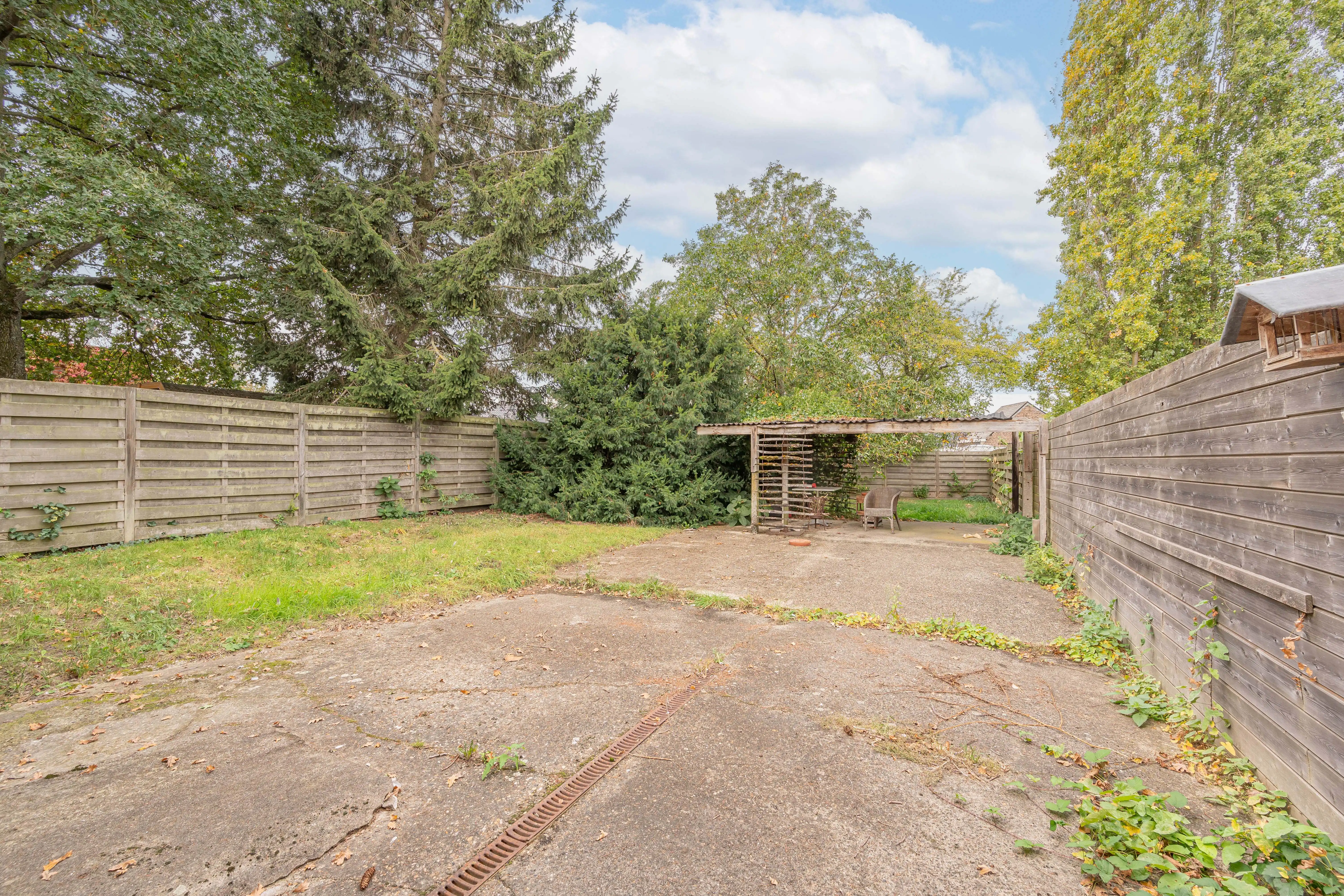 Ruime woning met 5 slaapkamers, inpandig magazijn en tuin foto 32