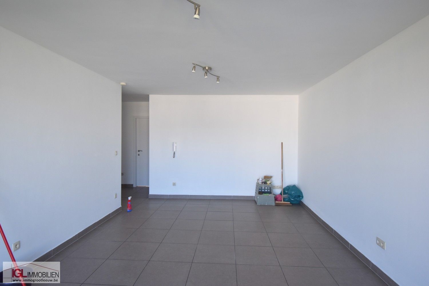 2-kamer appartement te Sint-Pieters-Leeuw met gunstige EPC! foto 4