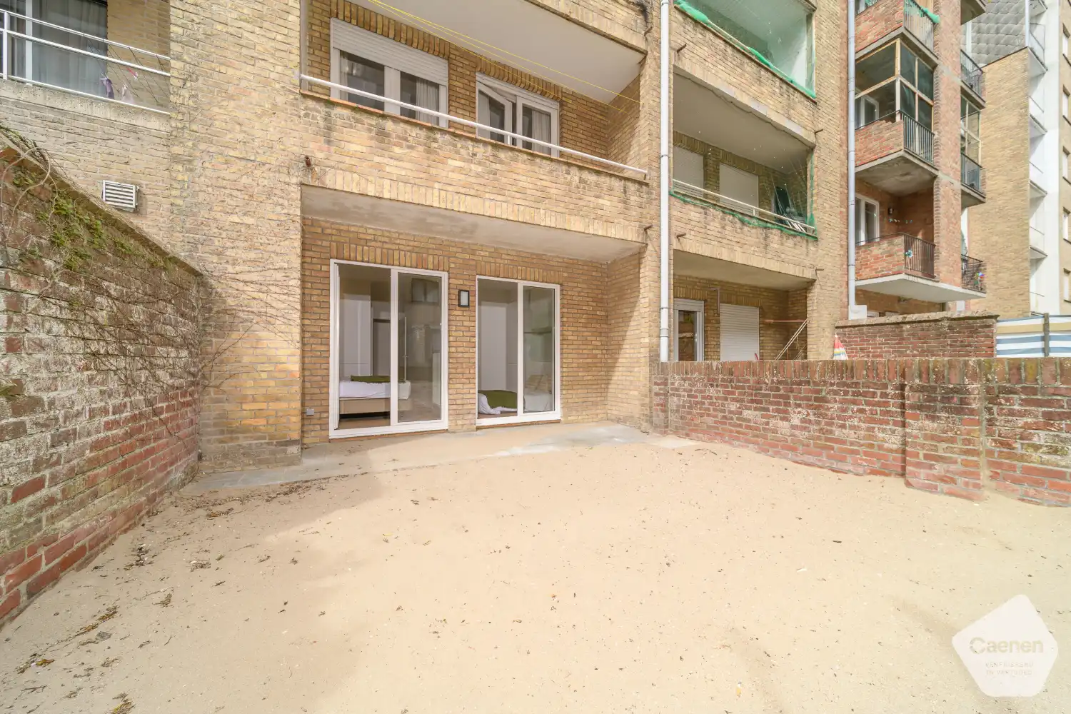 Luxueus gerenoveerd gelijkvloers appartement met zeezicht en zuidgerichte tuin foto 6