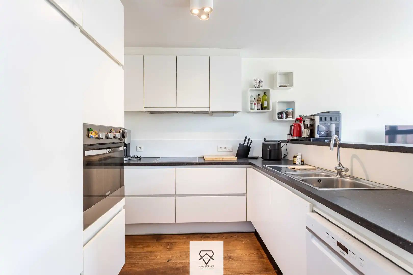 Lichtrijk hoekappartement met 2 slaapkamers en terras te Portus Ganda foto 5