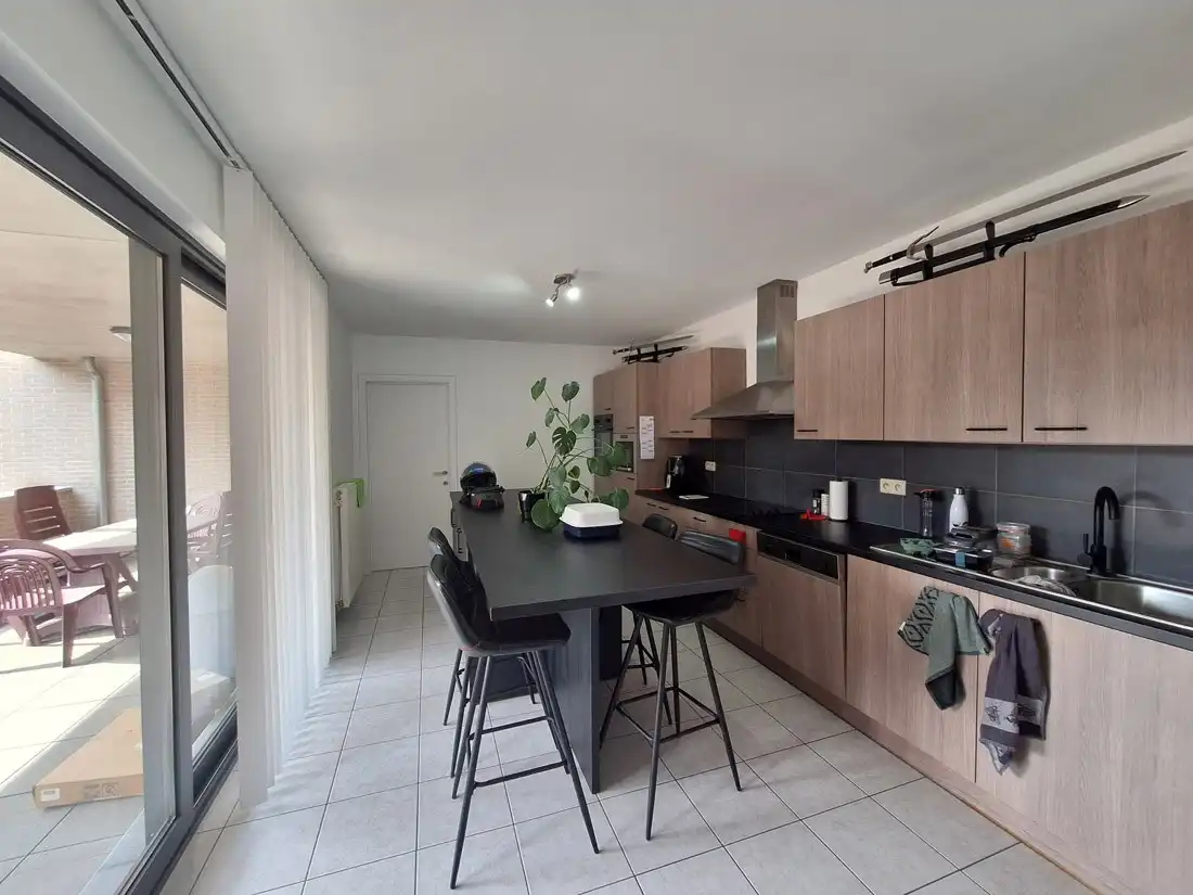 Ruim gelijkvloers appartement te Heusden centrum foto 5