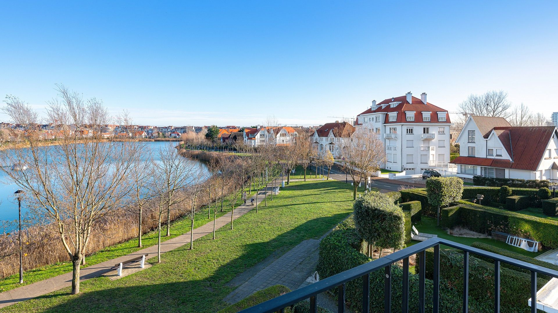 Hoekappartement met zicht op het Zegemeer en 3 slaapkamers. foto 6