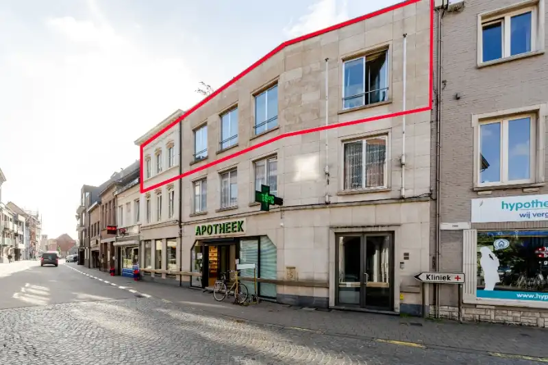 Zeer ruim appartement met 3 slaapkamers! foto 19