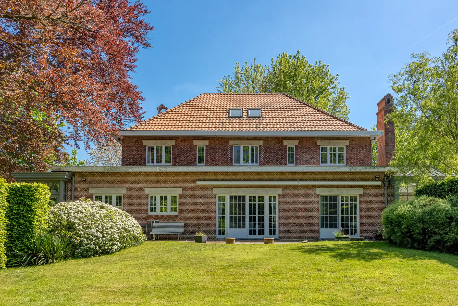 Charmante villa met zwembad op een mooi perceel  foto 36