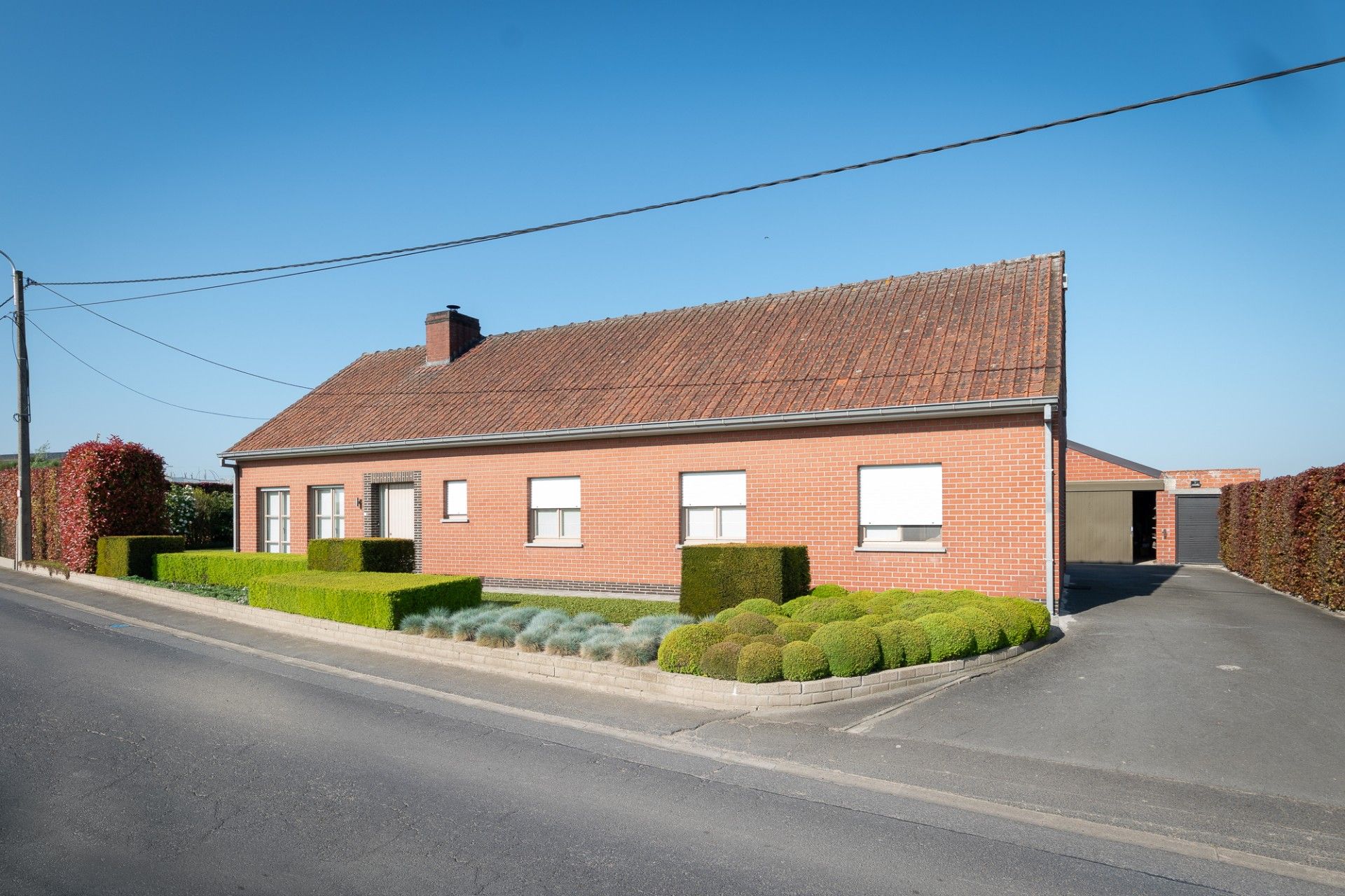 Rustig gelegen, ruime woning met magazijn foto 32