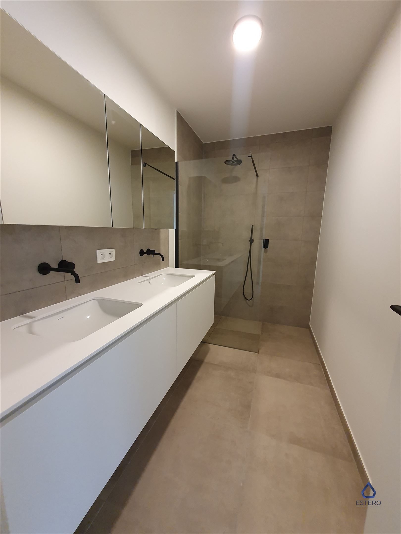 Luxe appartement met autostaanplaats  foto 12