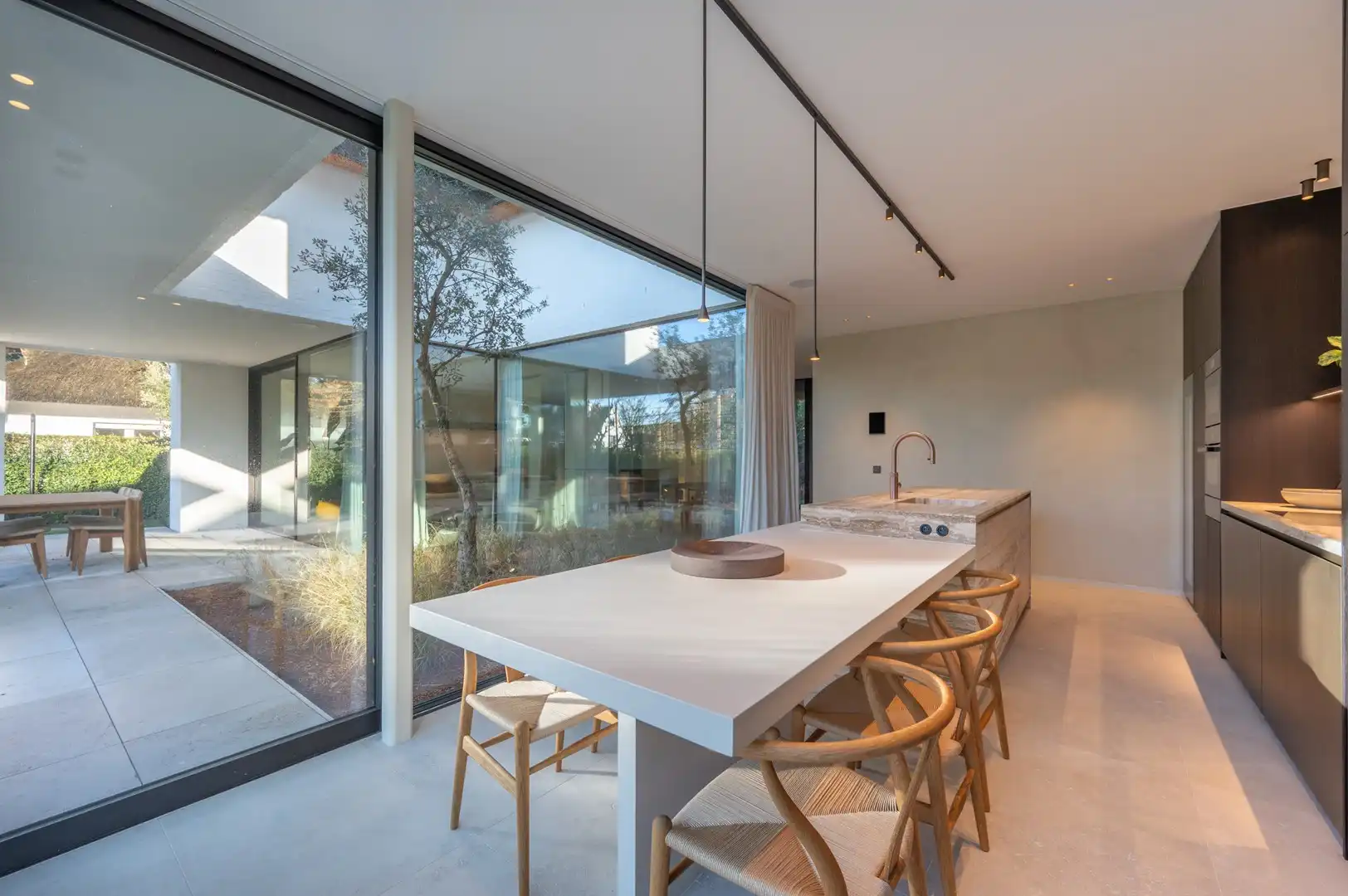 Prachtige nieuwbouwvilla nabij de Royal Zoute Golf. foto 14