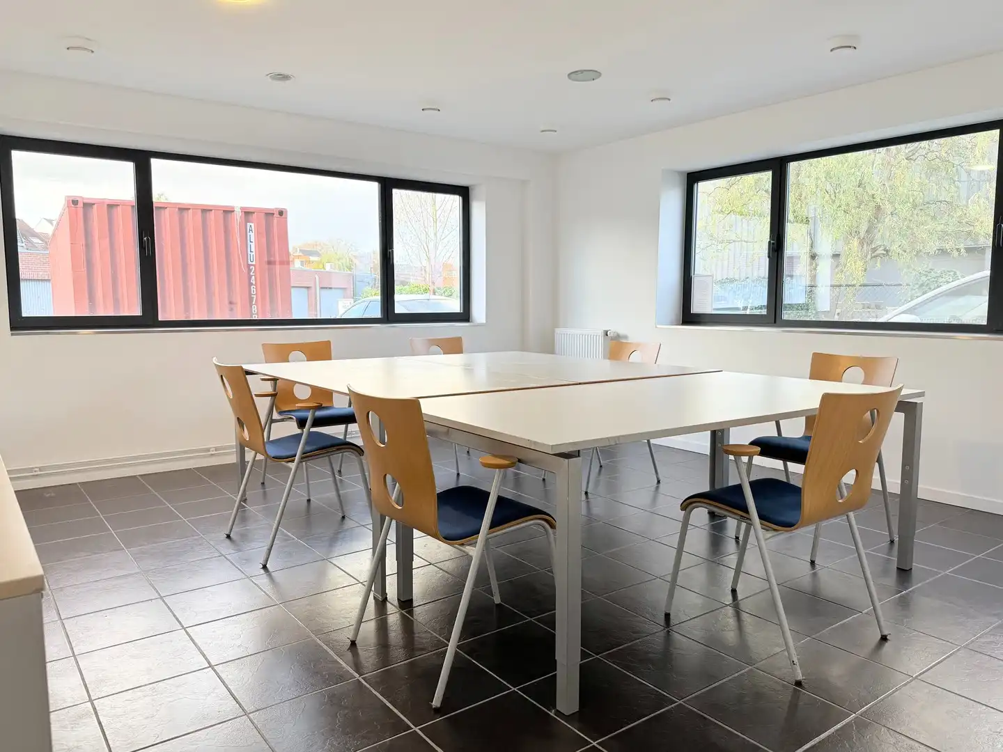 Kantoorruimte in KMO zone foto 5