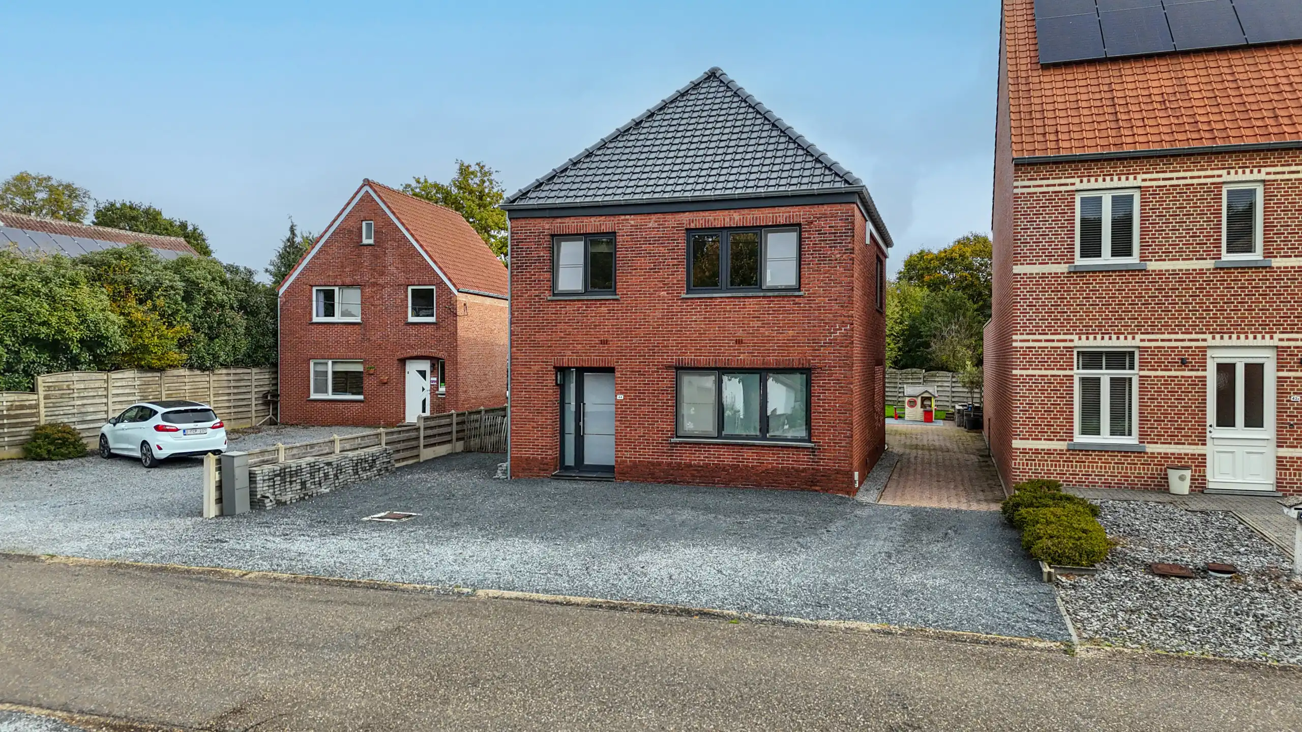 Gerenoveerde woning met veel ruimte en 6 slaapkamers! foto 44