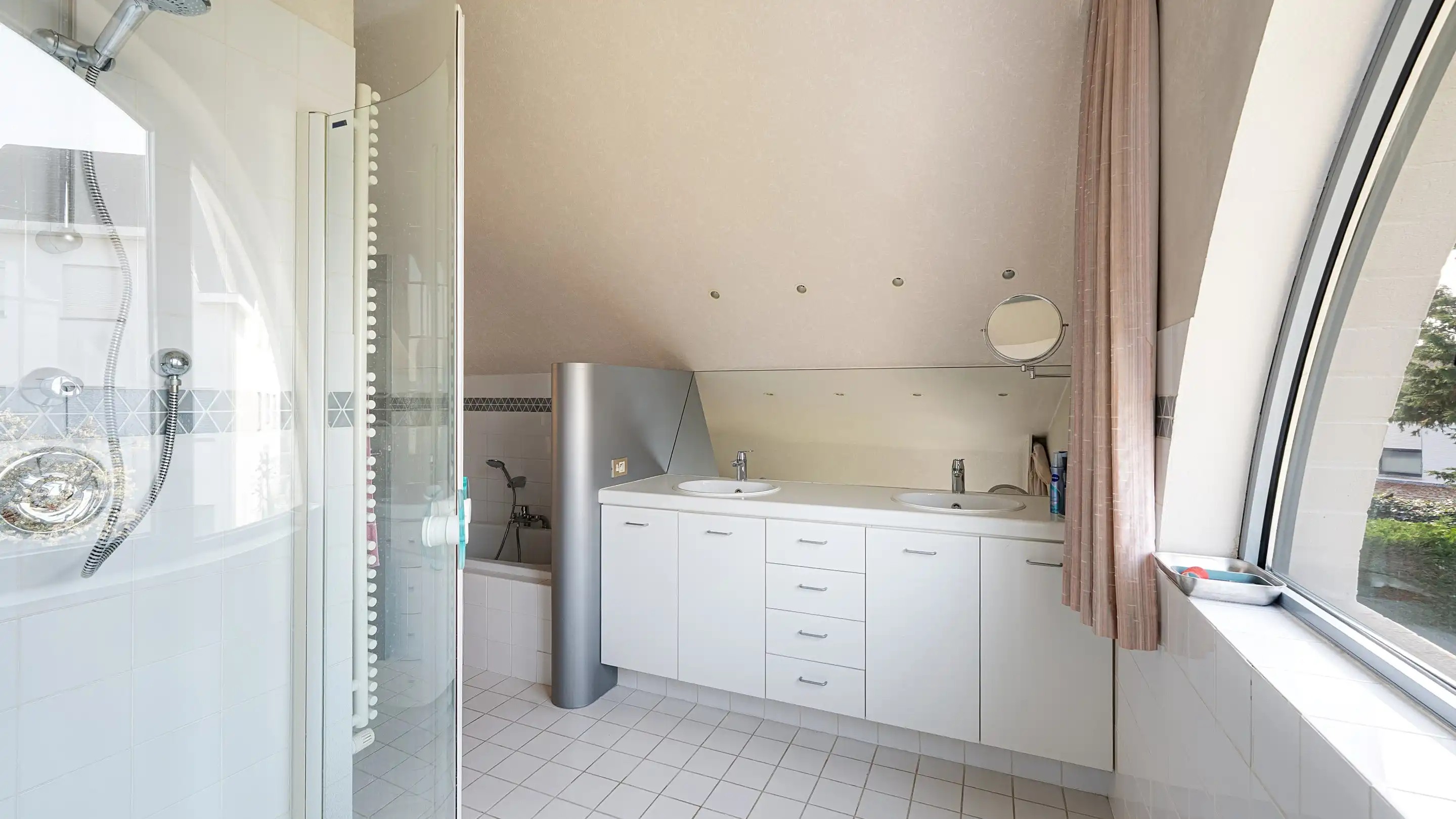 Karaktervolle villa rustig gelegen op korte wandelafstand van de Zeedijk, Het Zegemeer en het commerciële hart van Knokke, foto 23