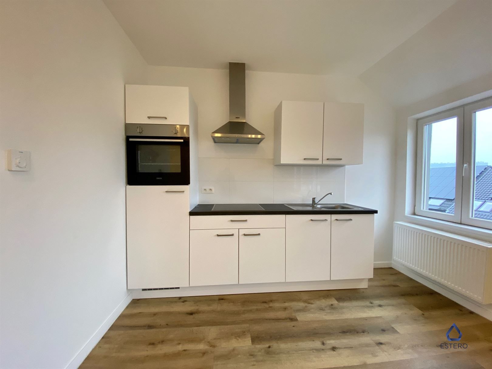 Gerenoveerd appartement op rustige ligging te Oostende foto 3