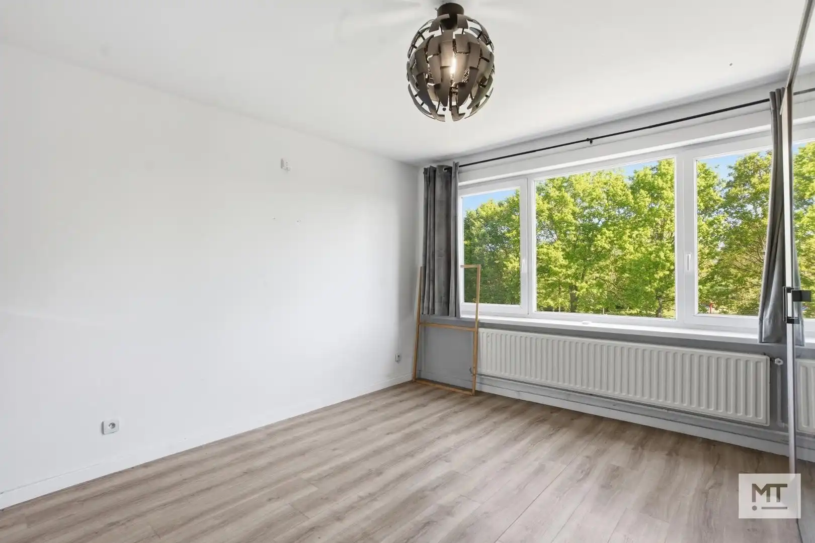 Instapklare, energiezuinige woning met 3 slaapkamers, tuin en garage te koop in een rustige wijk te Zonnebeke foto 9